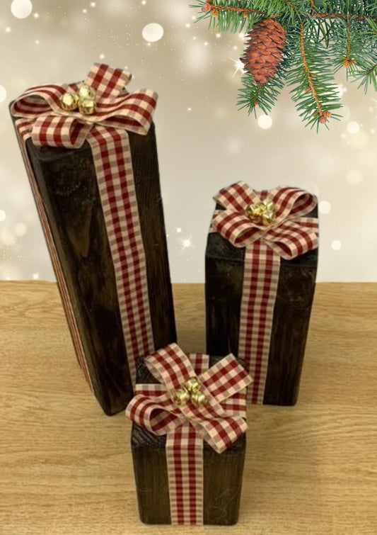 Wooden Chrismas Presents Set